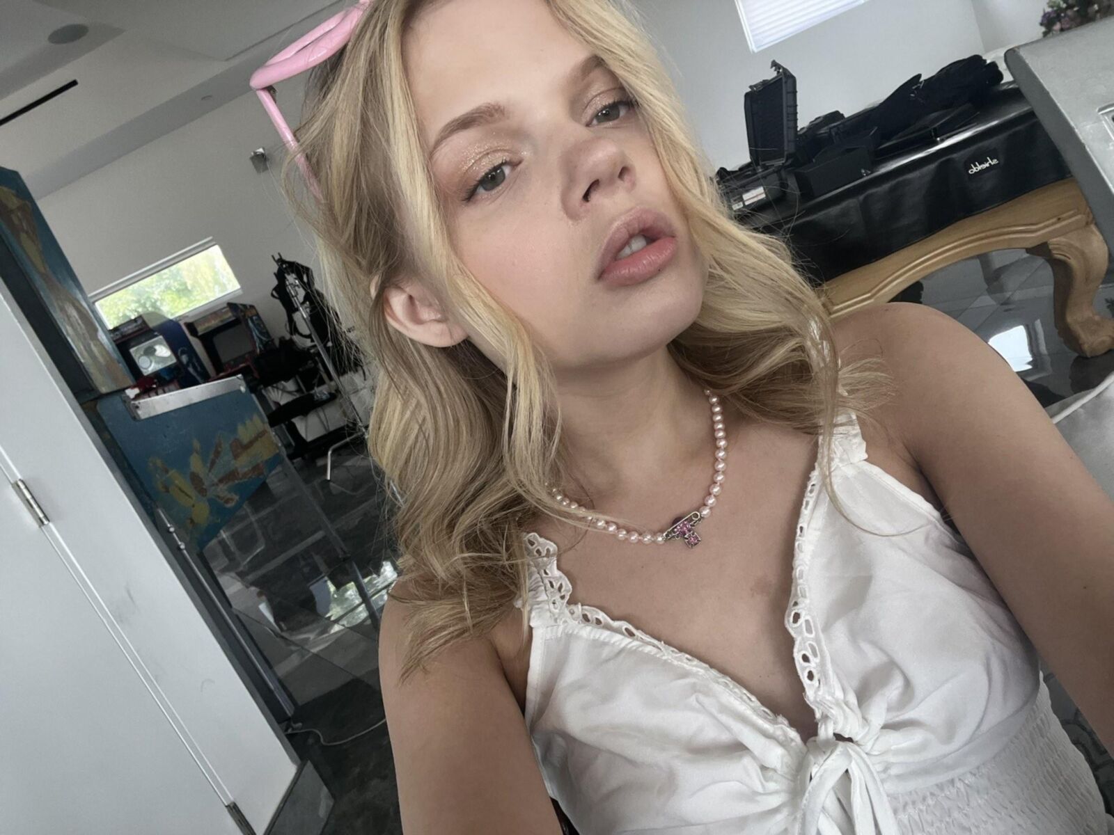 Coco Gorgeous Sexy Tiny Anal Blonde Teen Mixed Hot Shots