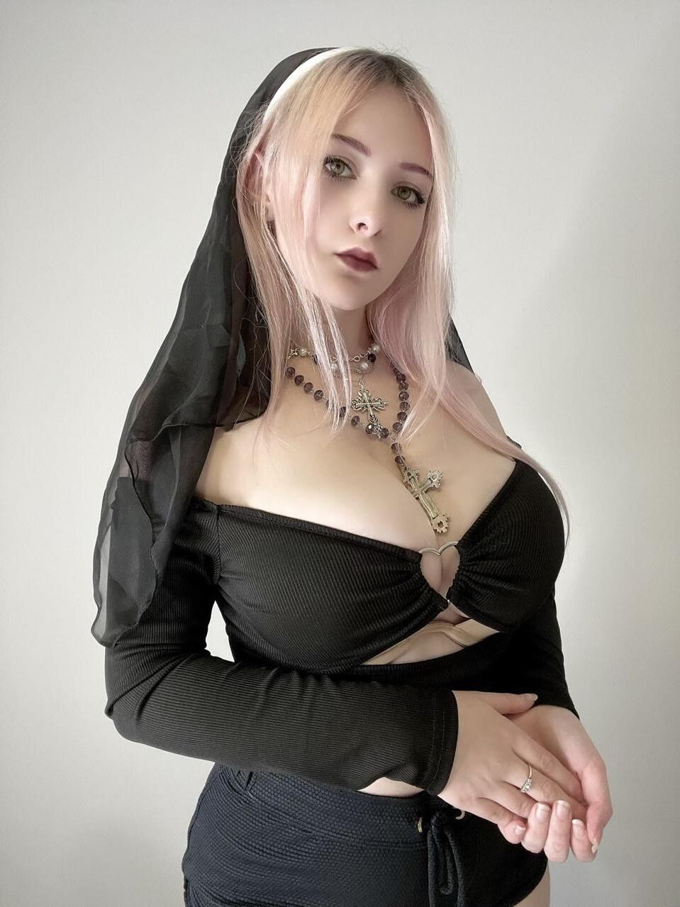 Материал GF GOTH GOTH NIKA