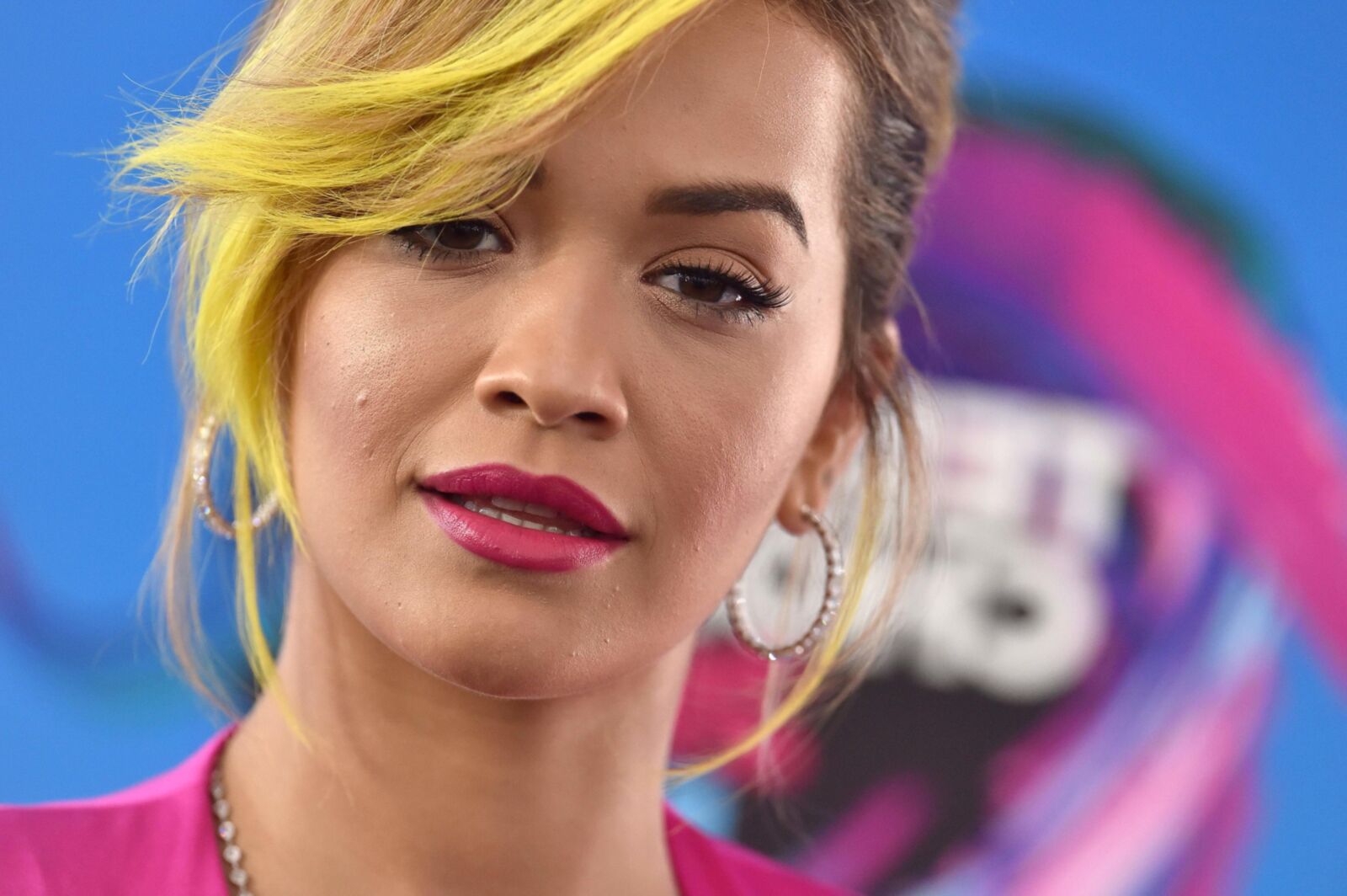 Rita Ora - Tend Choice Awards