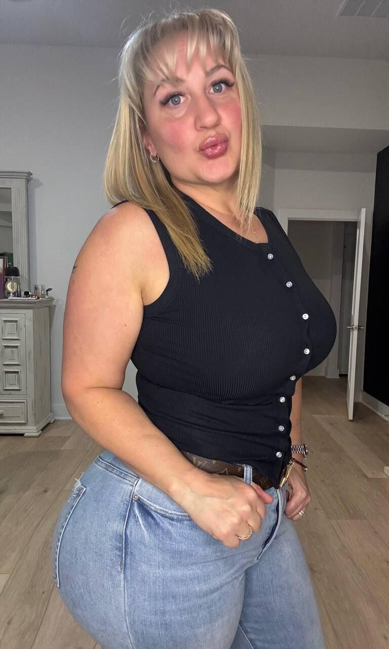 Hollie riesige Arsch große Brüste blonde milf gemischte heiße Fotos