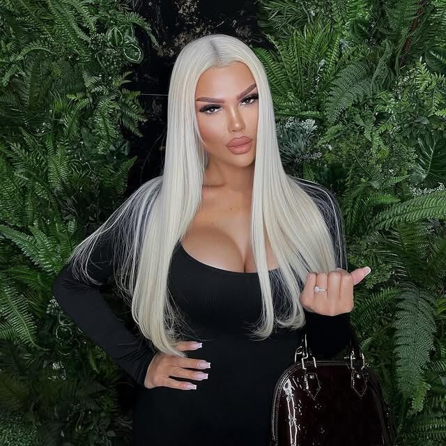 Perfect Bimbo chav Goddess Shay pour exploser si fort