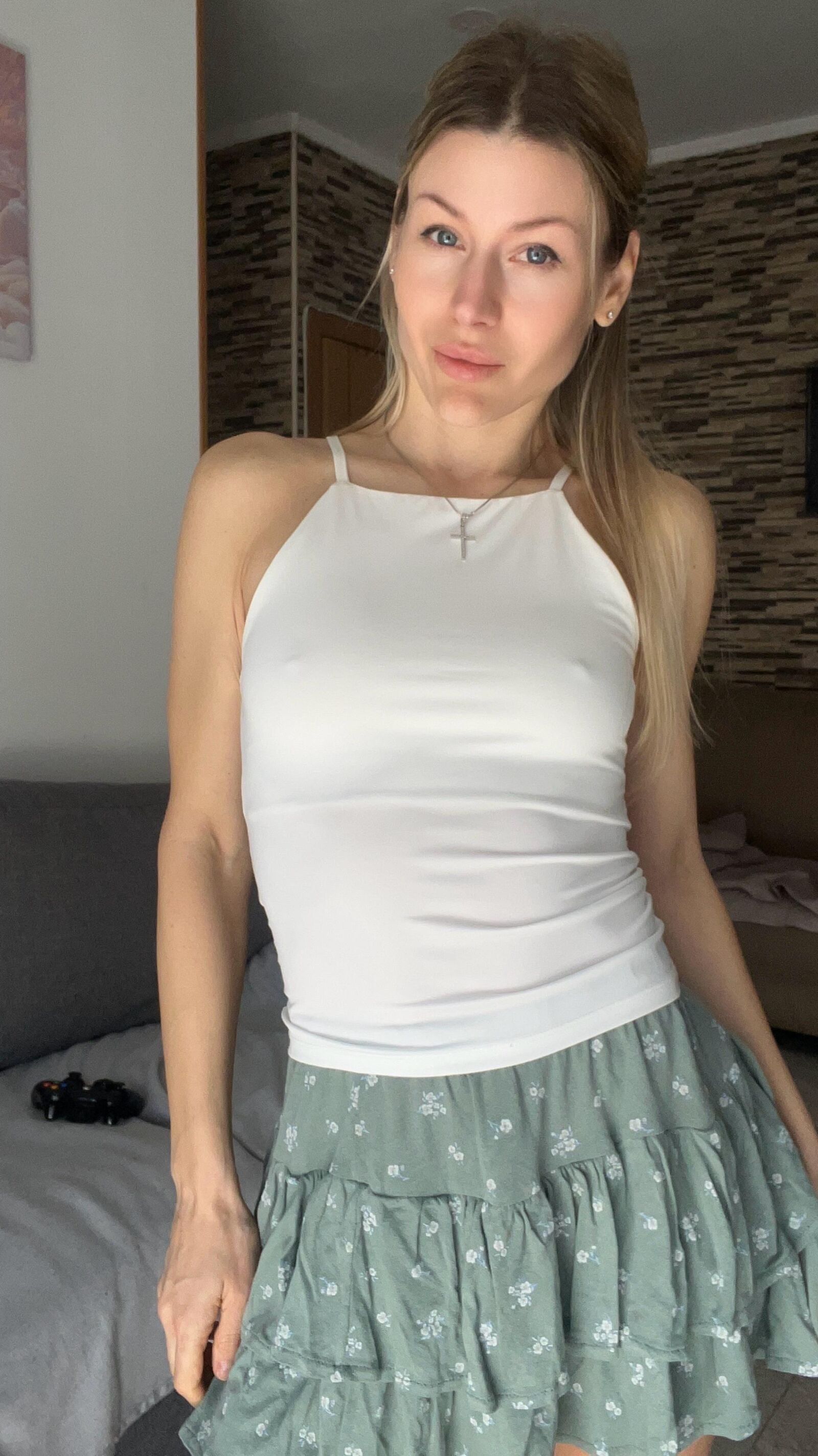 Гибкий испанский Крисс