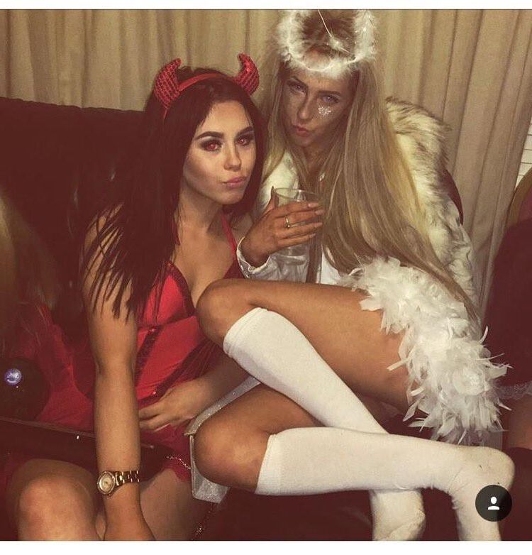 アイルランドの10代のブロンドの女ナタリー