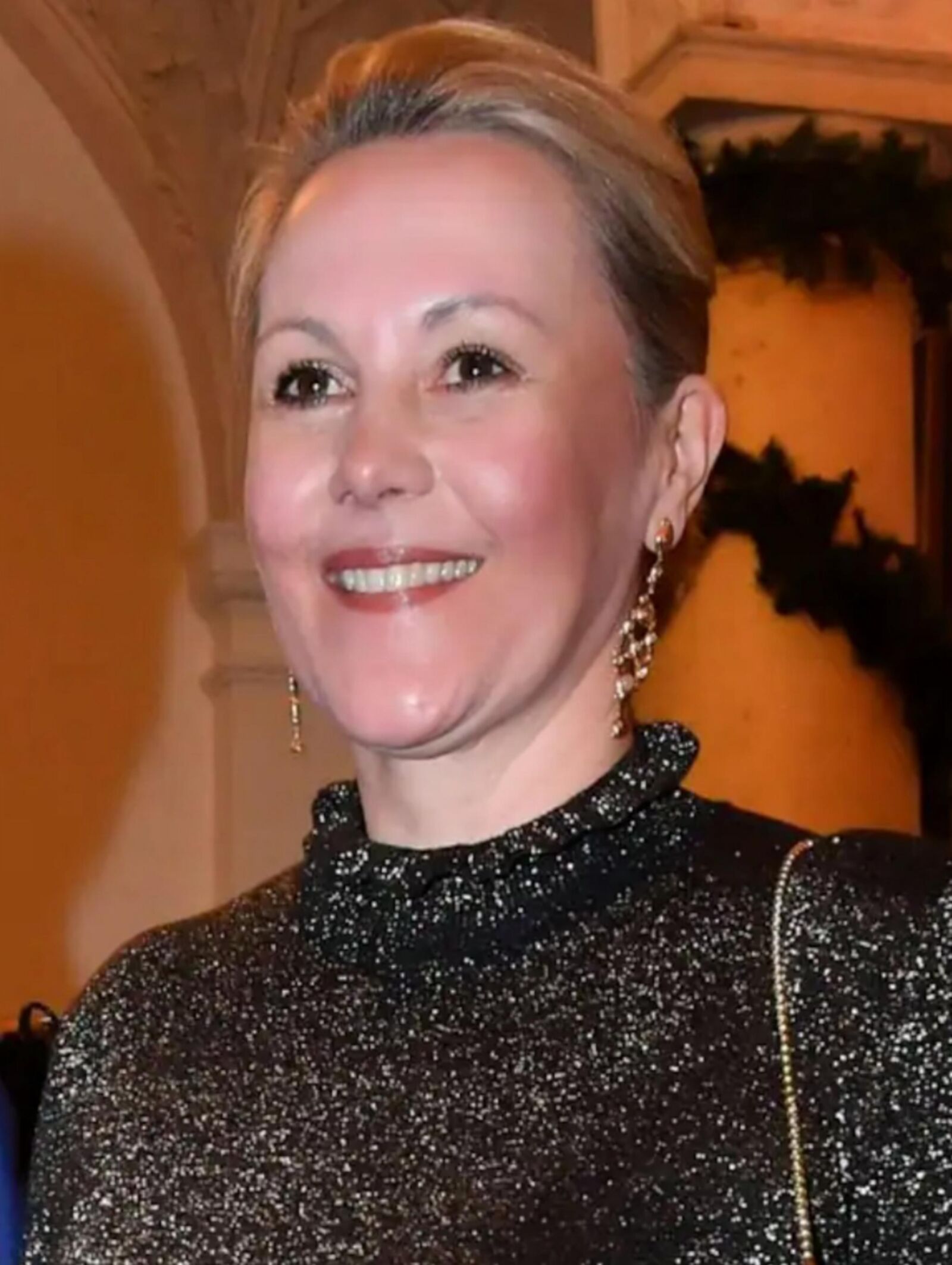 Bettina W. Gesellschaftsdame Fuer Schoen Geilen Fick！
