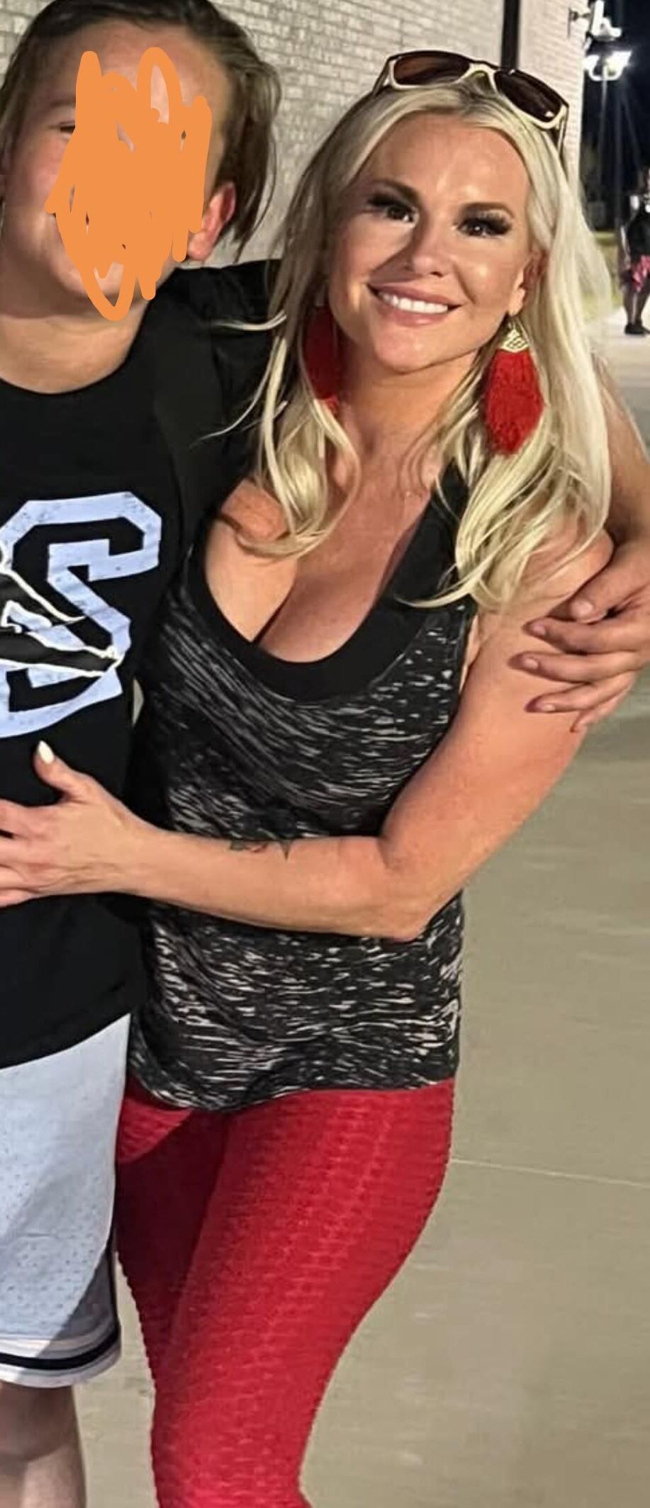 Bimbo Milf Mom