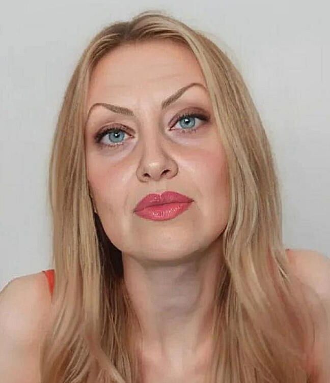 私は彼女のより多くの写真へのリンクを探しています