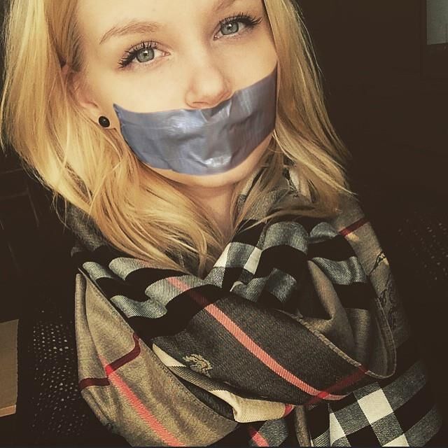 лента заткнутых девушек