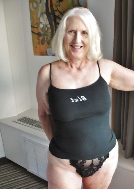Blonde Oma Sue aus Kanada
