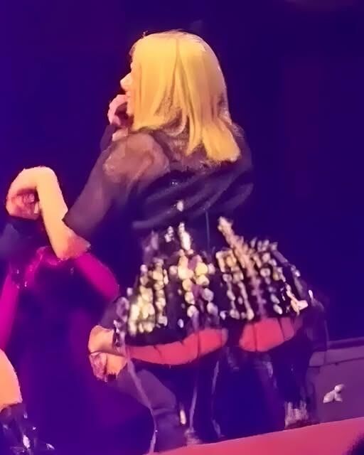 Avril Lavigne upskirts 
