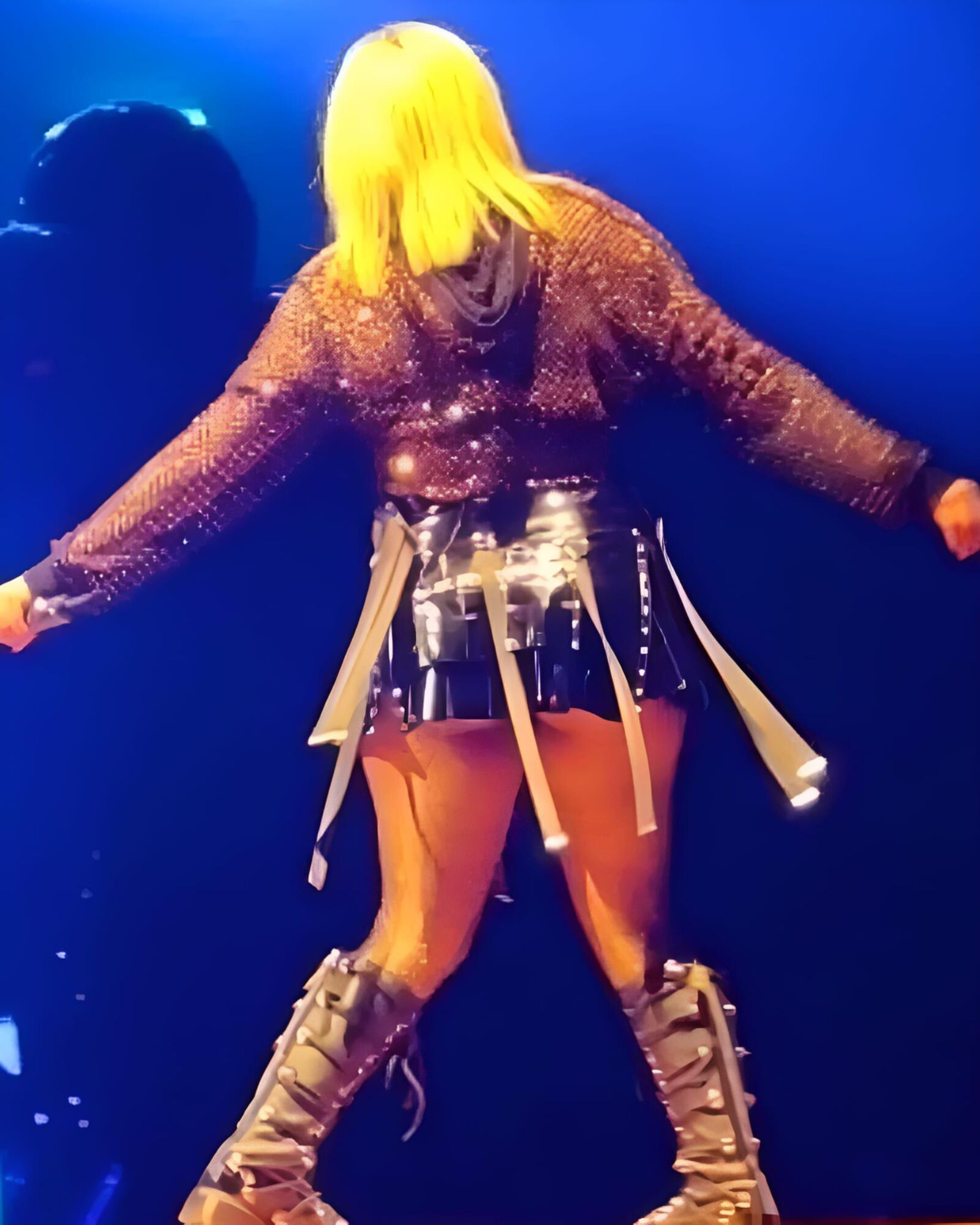 Avril Lavigne upskirts 