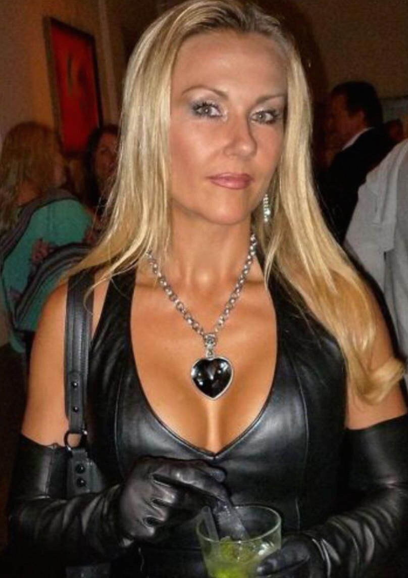 Blondes Femdom and Bondage