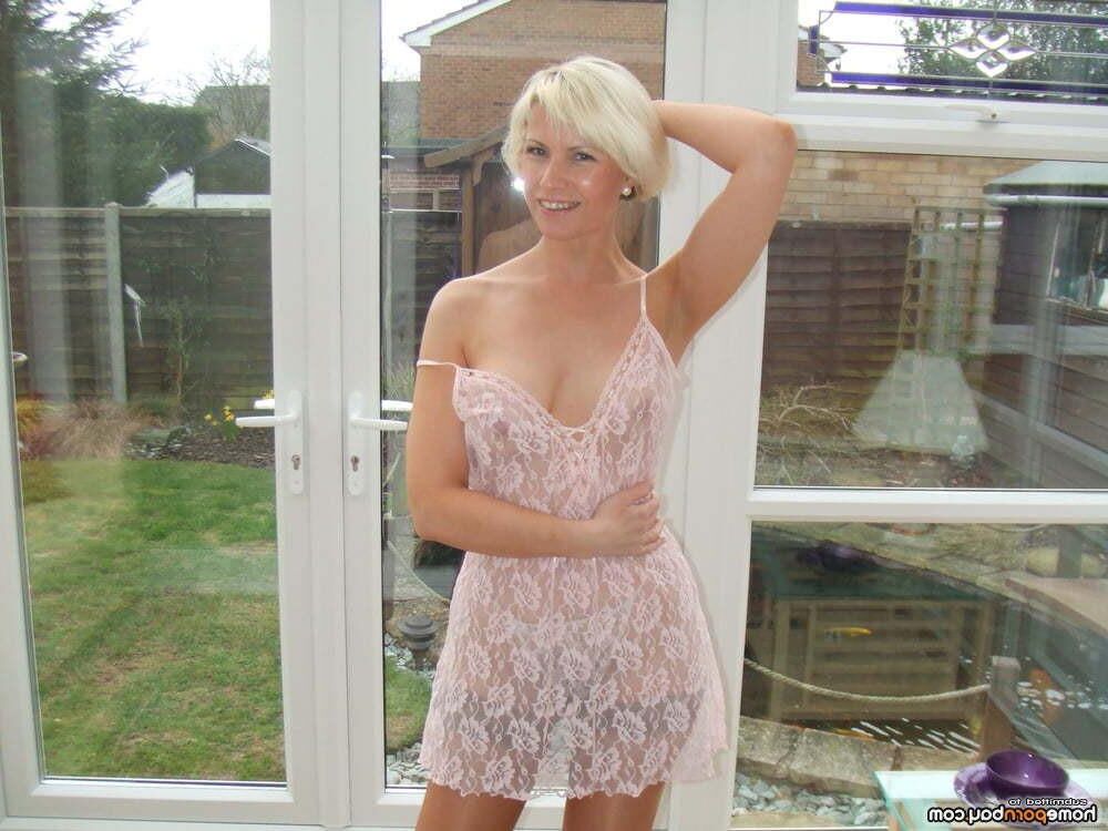 Superb mature English blonde Liz at home