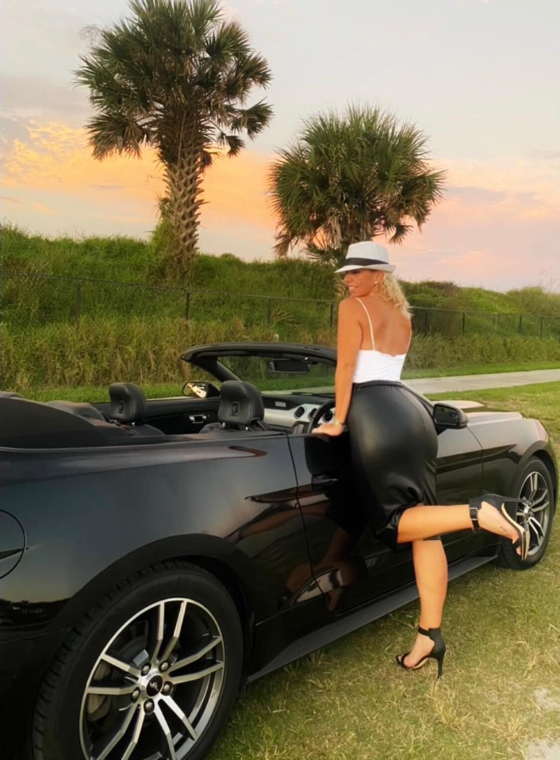 Melissa Blonde Horny Biker Milf With Big Butts Mixed Hot Shots