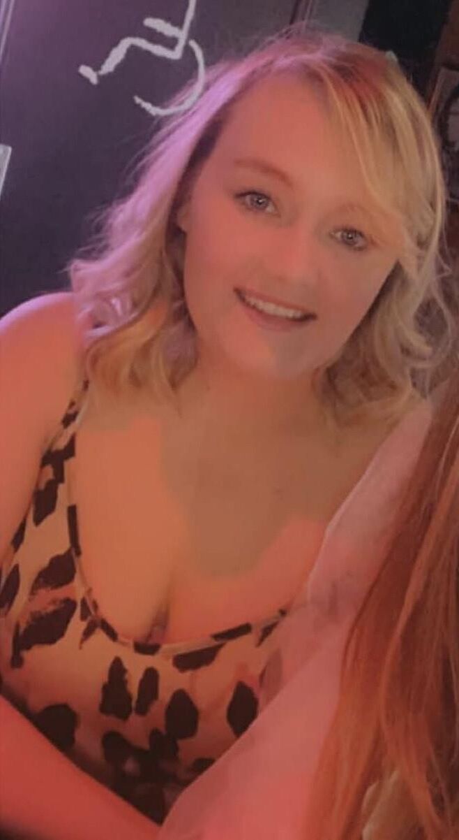 My chubby blonde daughter to wank over 
