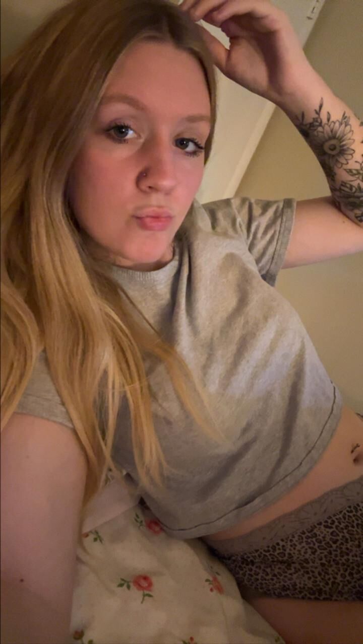 Loira de um ano Haley é uma vagabunda do Snapchat