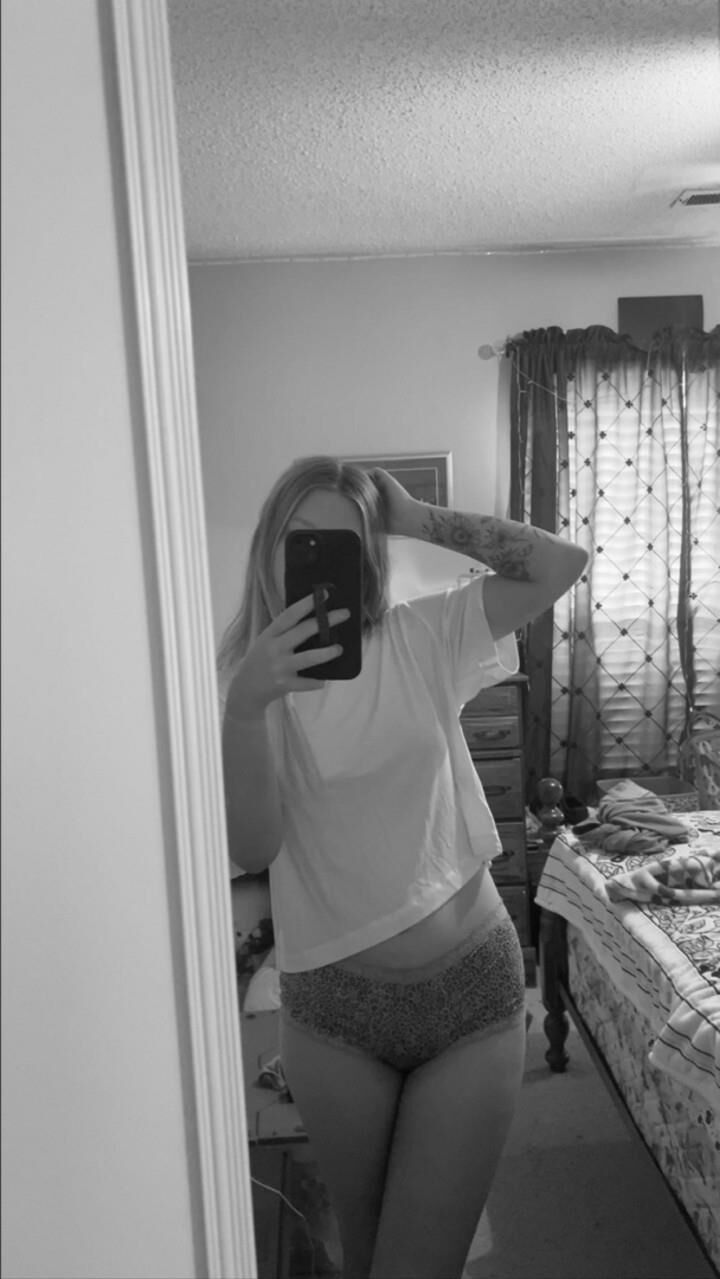 Loira de um ano Haley é uma vagabunda do Snapchat