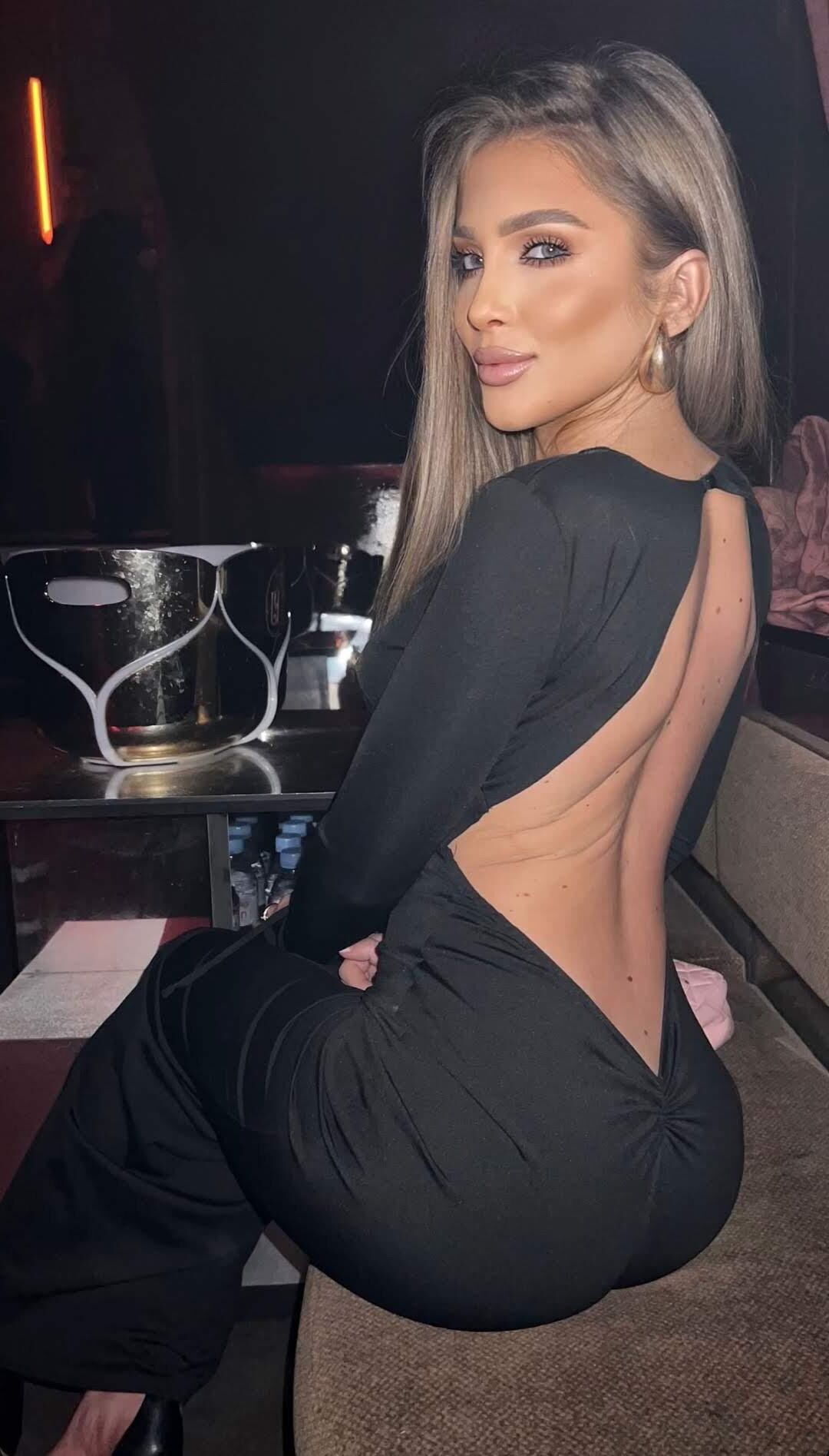 ルーマニアのBimbo Slut Mihaela g