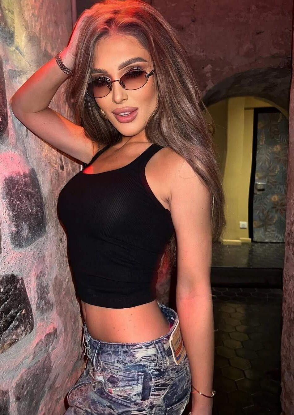 ルーマニアのBimbo Slut Mihaela g