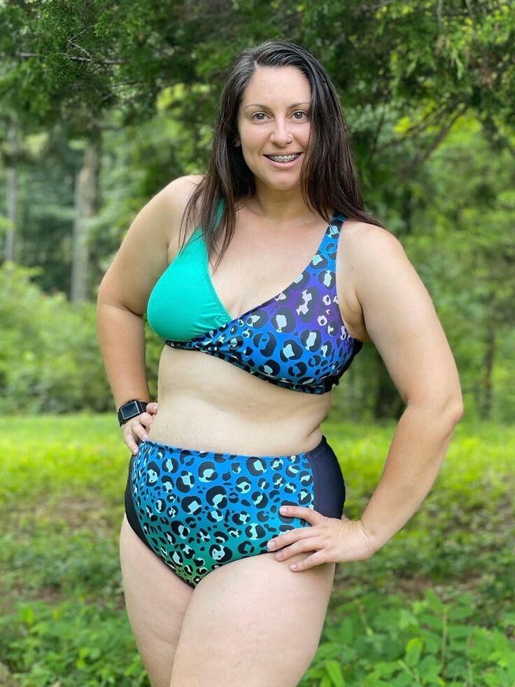 Bikinis boobs Swimsuits 