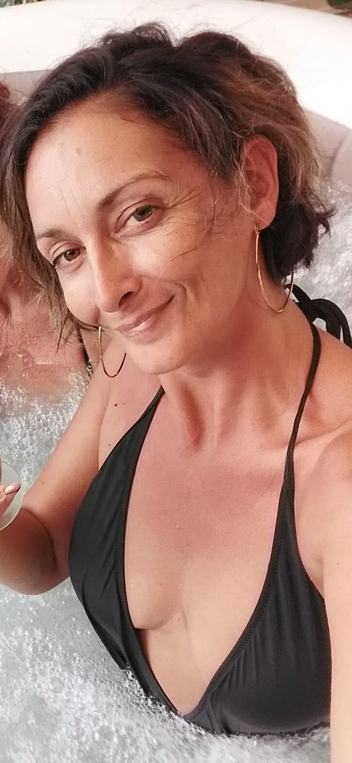French slut milf big tits krystel bonne milf gros nichons