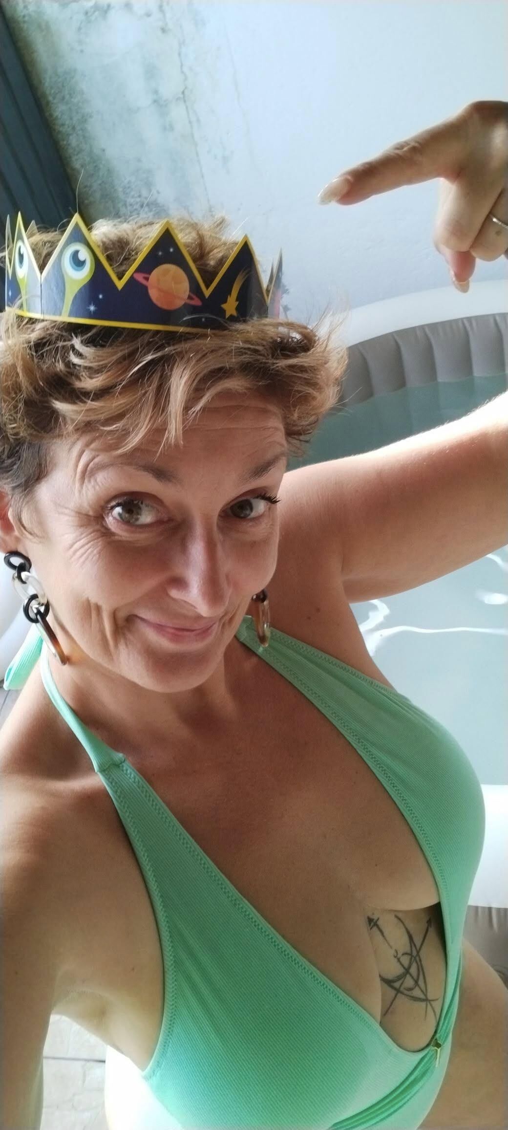 French slut milf big tits krystel bonne milf gros nichons