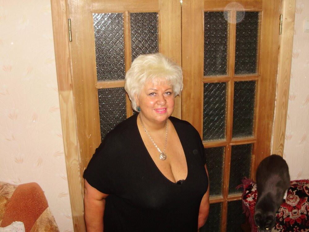 Luda Blonde madura com peitos grandes de Minsk, Bielorrússia