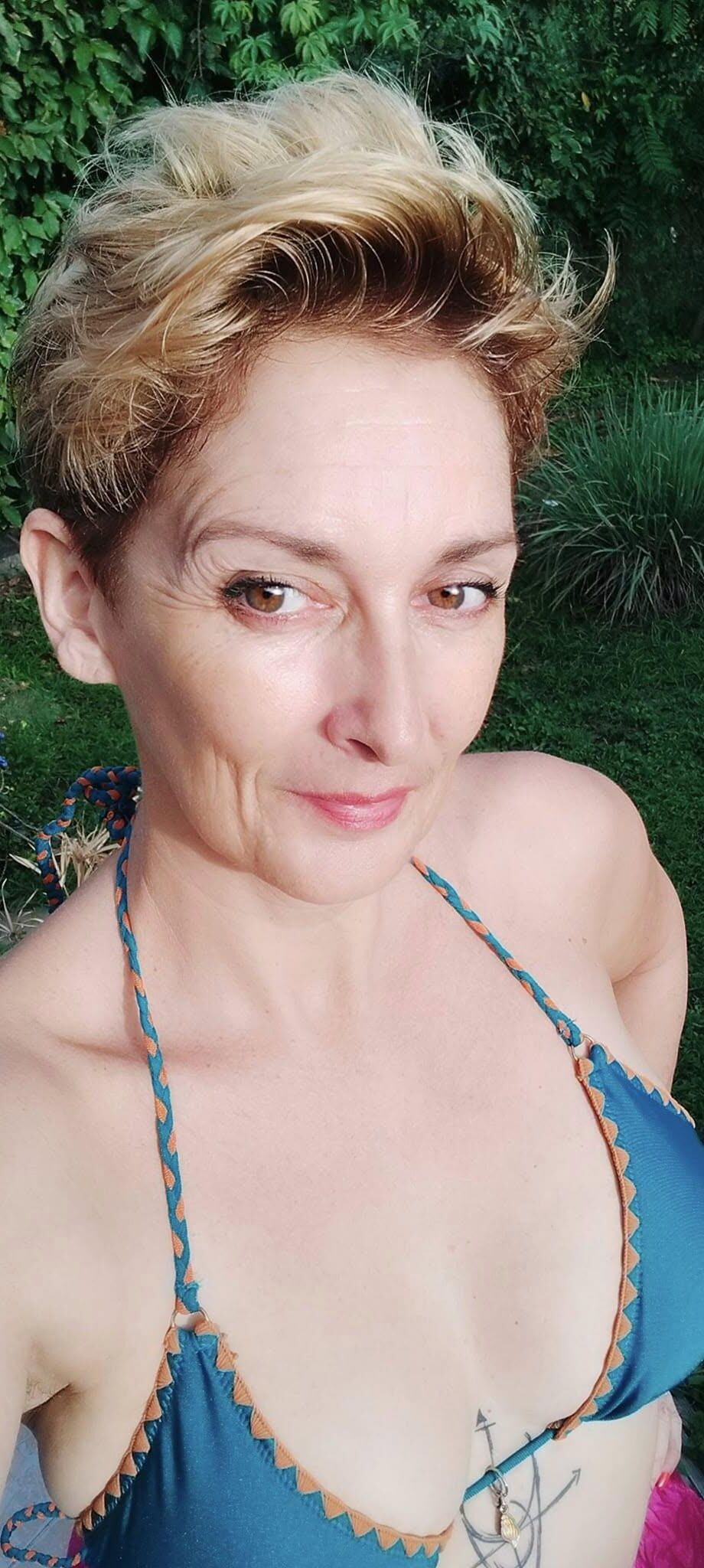 French slut milf big tits krystel bonne milf gros nichons
