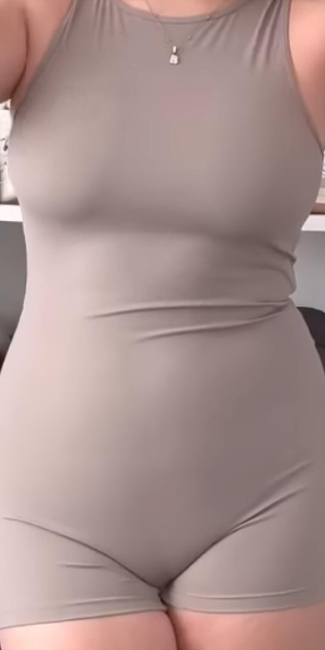 セクシーなブリットブルックYouTuber