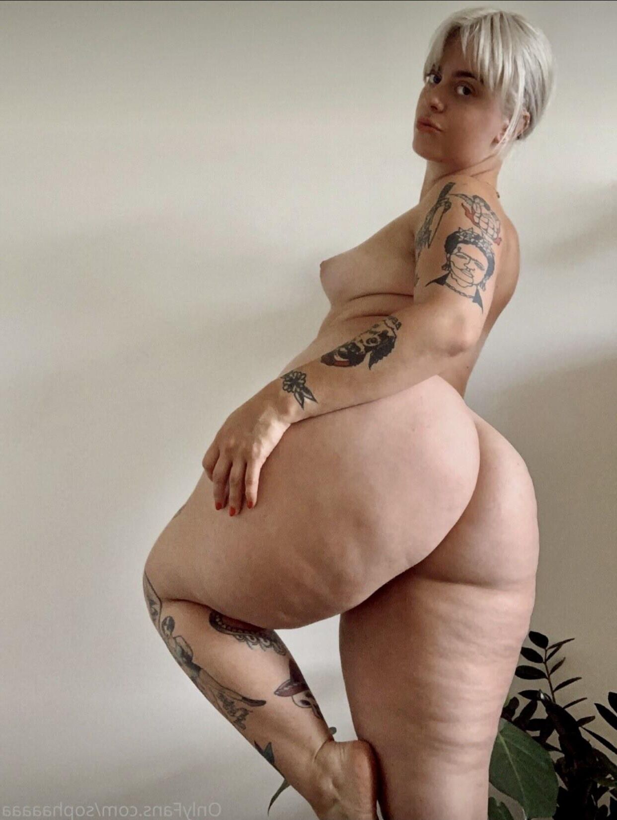 Soph Big Butt Big Ticts Beauty Blonde BBW Girl смешанные горячие выстрелы