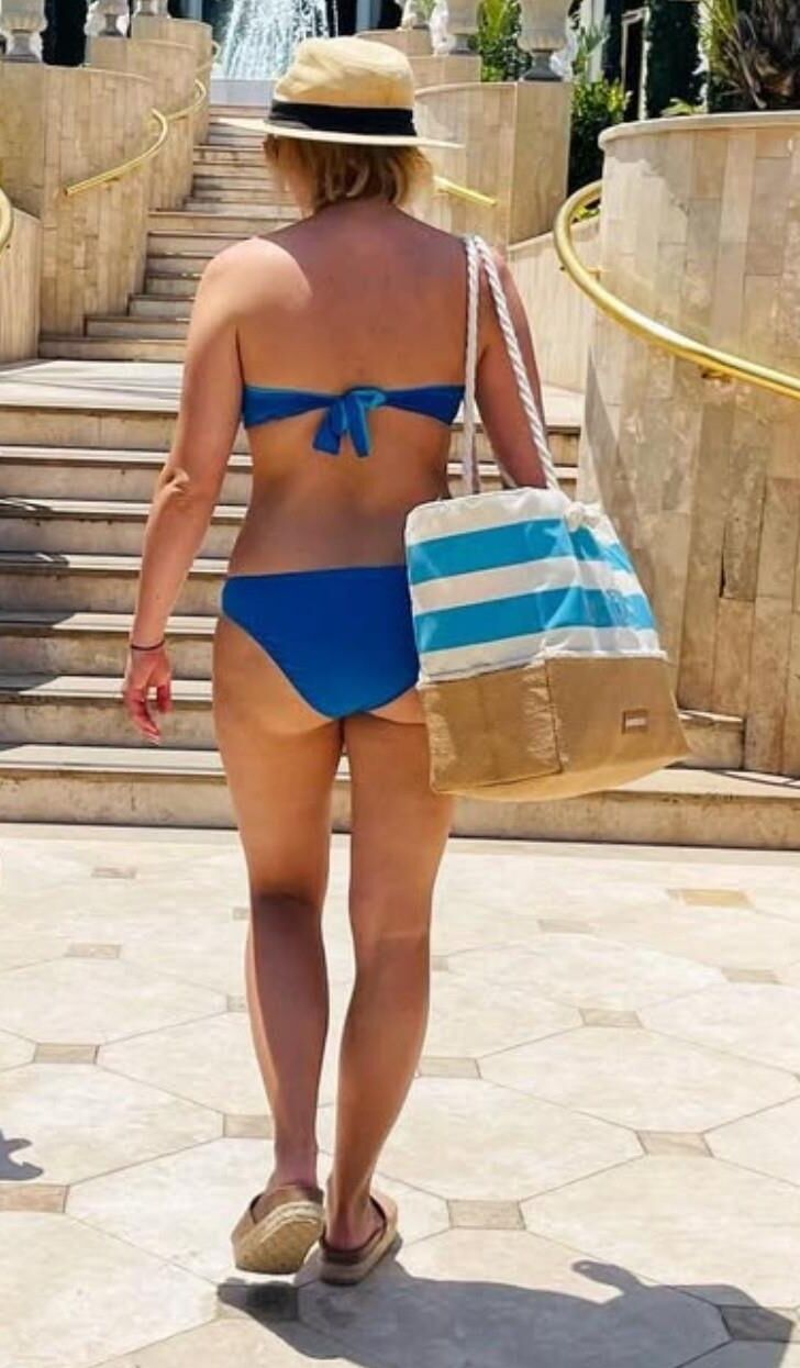 Patricie Pagacova con o sin traje de baño ()