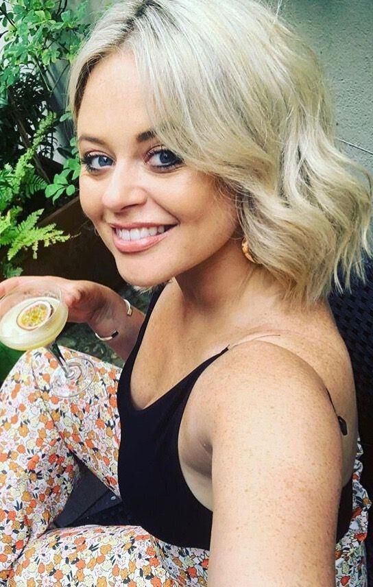 Royaume-Uni Celeb Putain Emily atack pour dégrader