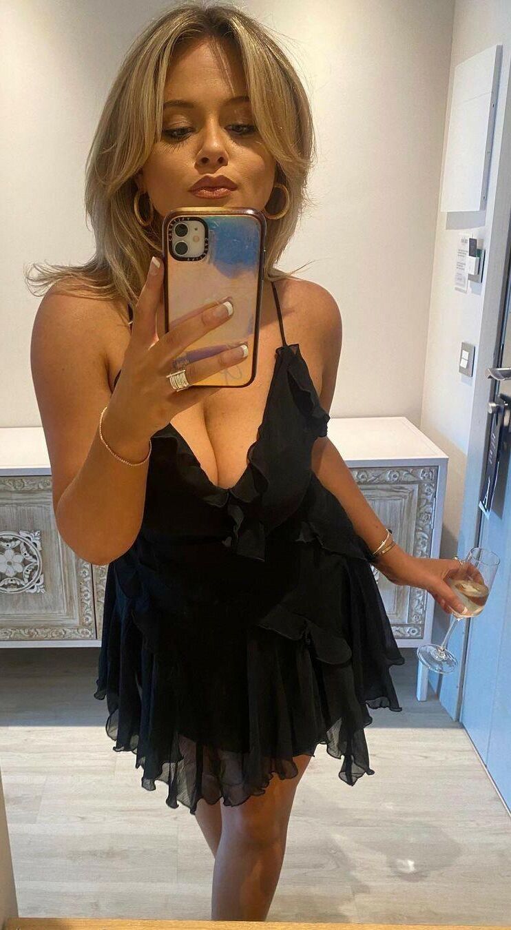 Royaume-Uni Celeb Putain Emily atack pour dégrader