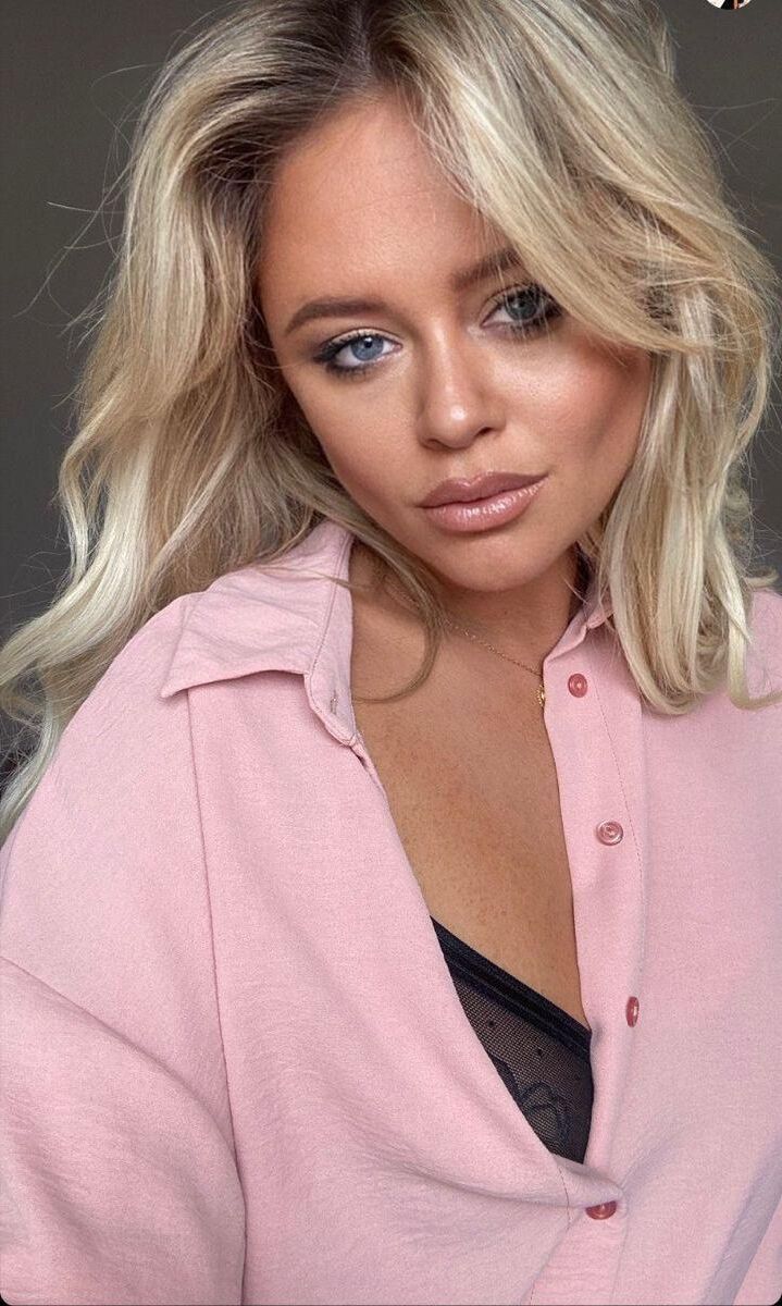 Royaume-Uni Celeb Putain Emily atack pour dégrader