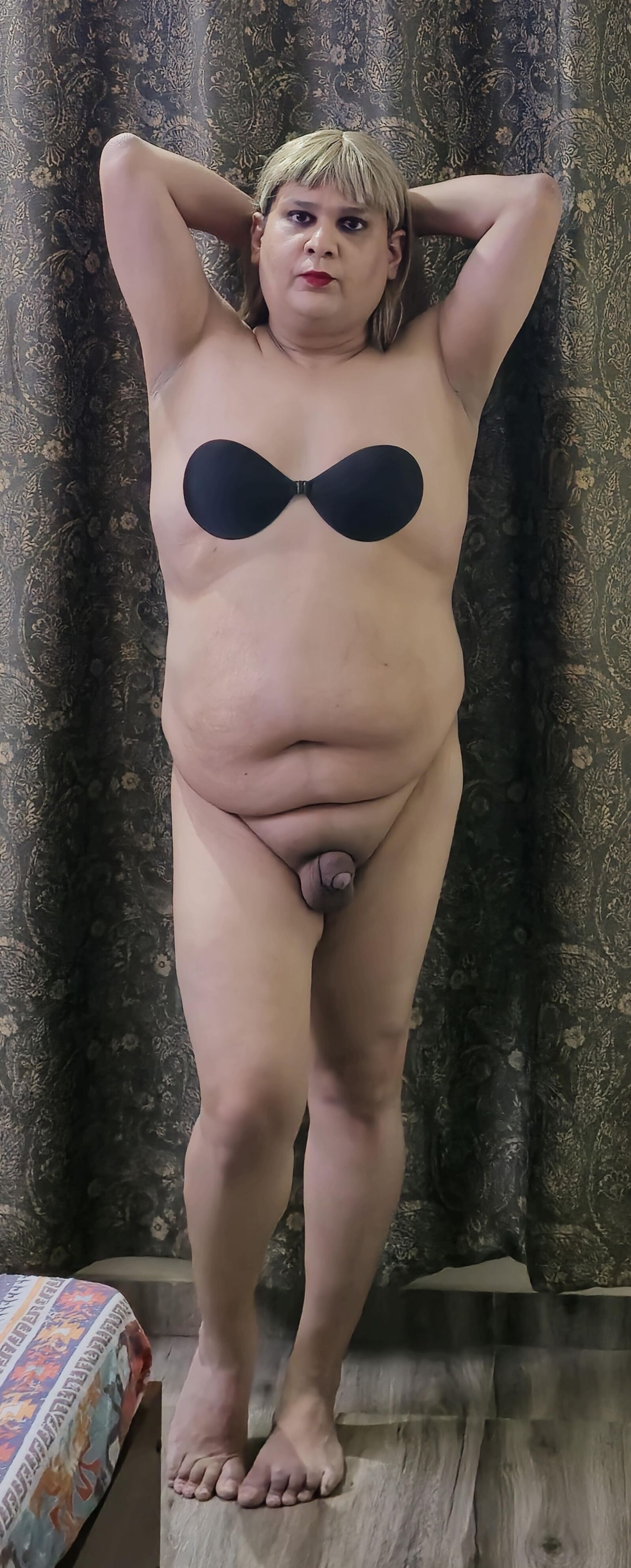 Blonde transexuelle Monica m nue