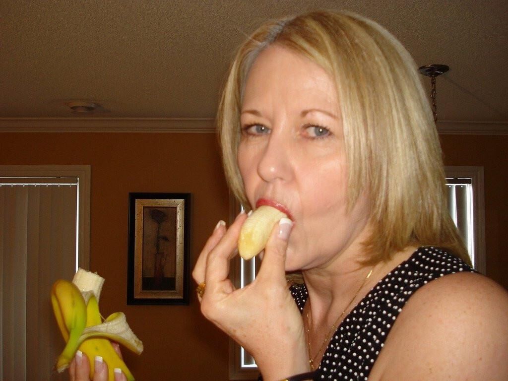 Sexy rubia amateur milf jenny