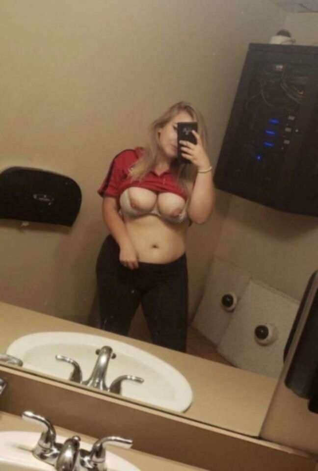 Thick blonde slut Haley 