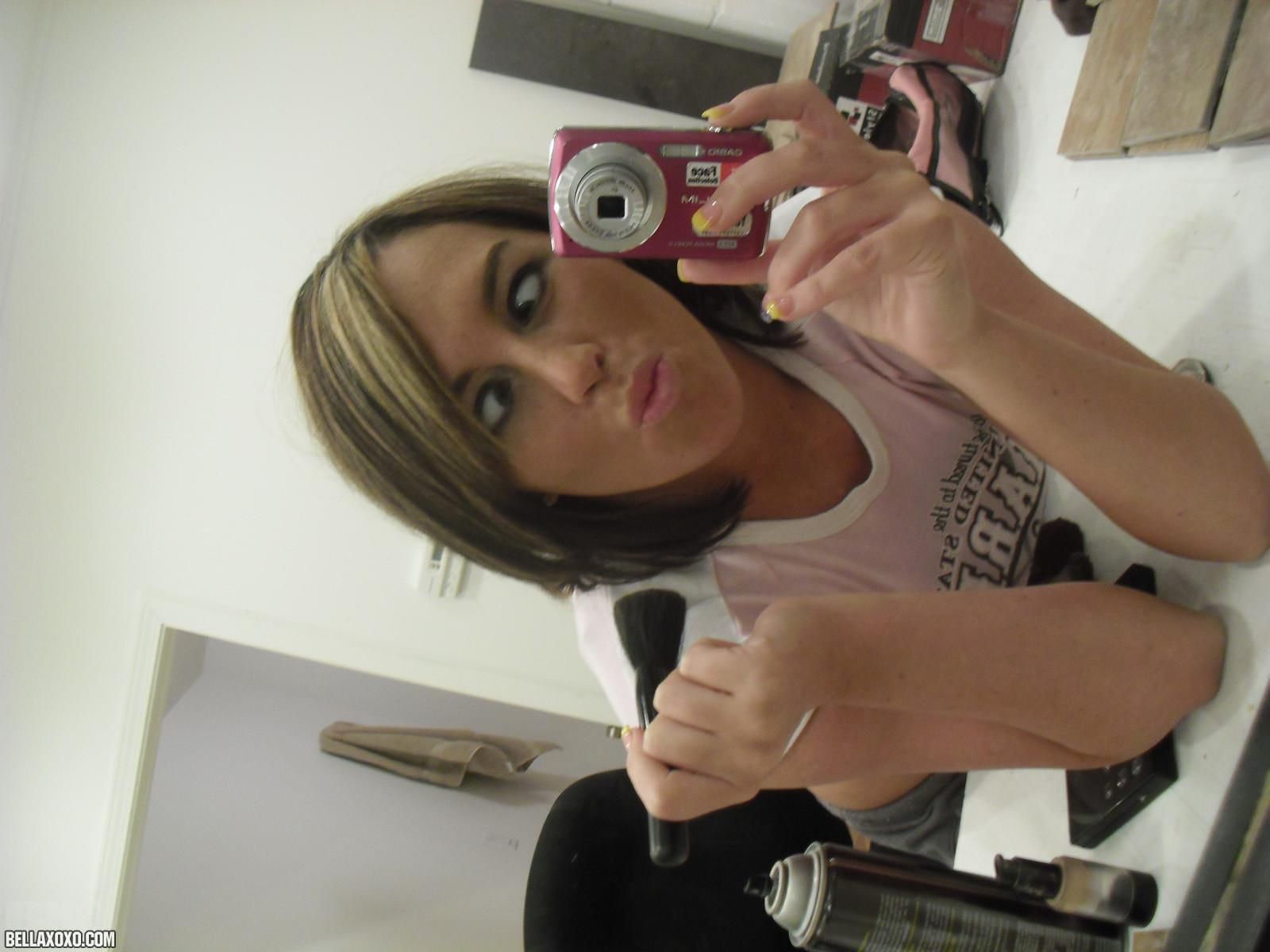 Bella Selfies