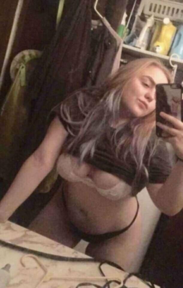 Thick blonde slut Haley 