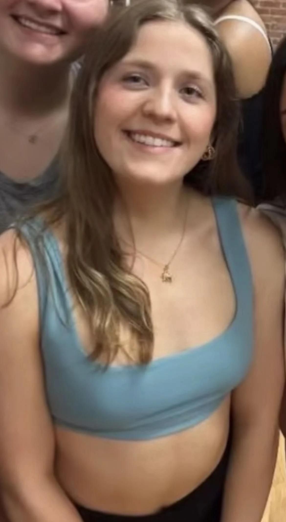  yo american slut Julia do whatever you want and loves bbc