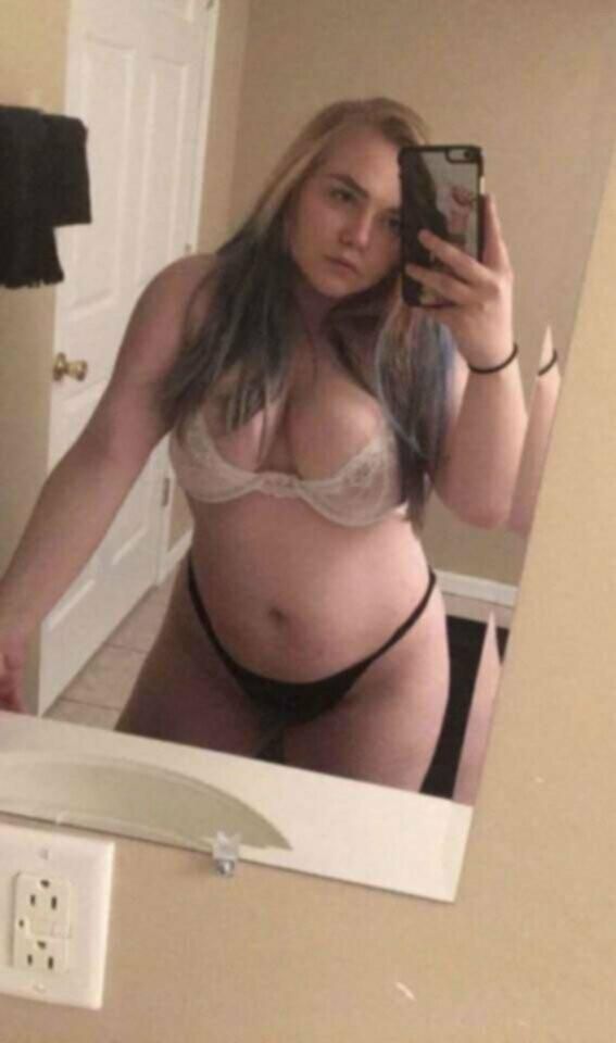 Thick blonde slut Haley 