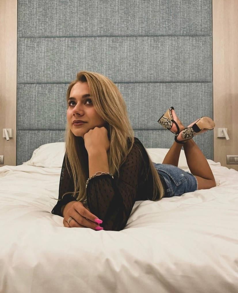 Blonde and friends