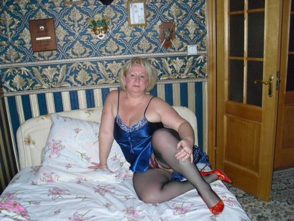 Blonde mature Olga from Moscow