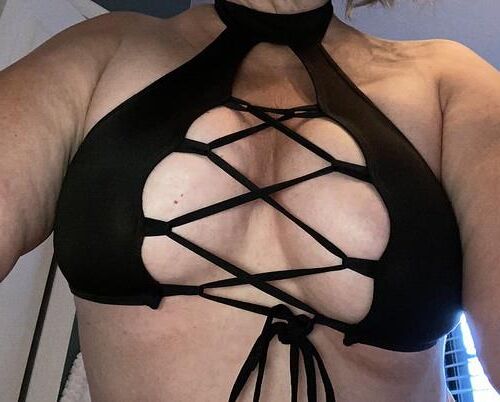 BeautifulDBlonde 