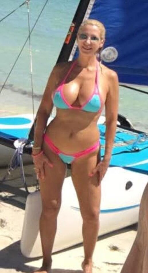 Mãe Milf Bimbo Milf real