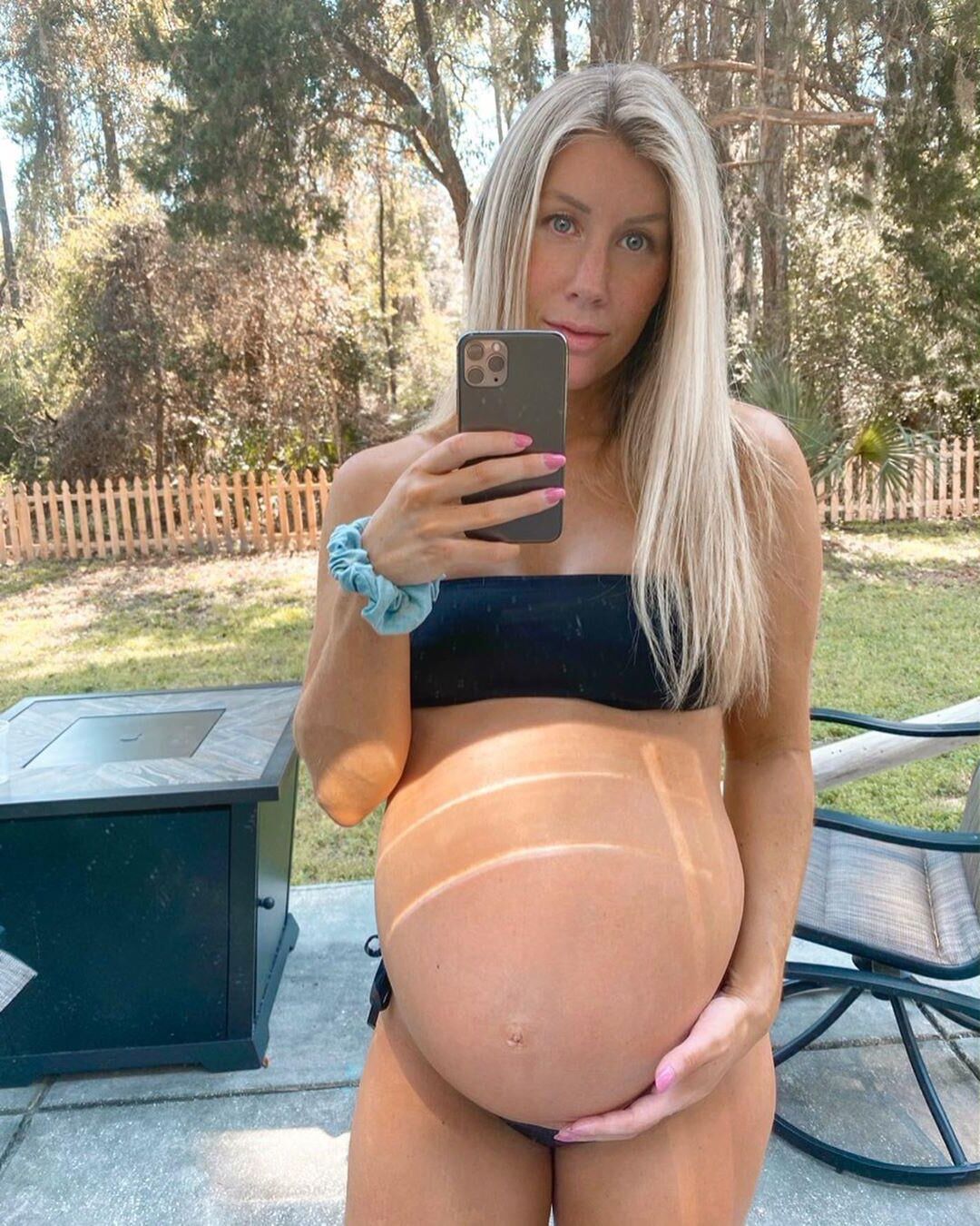 Stunning Pregnant Blonde 