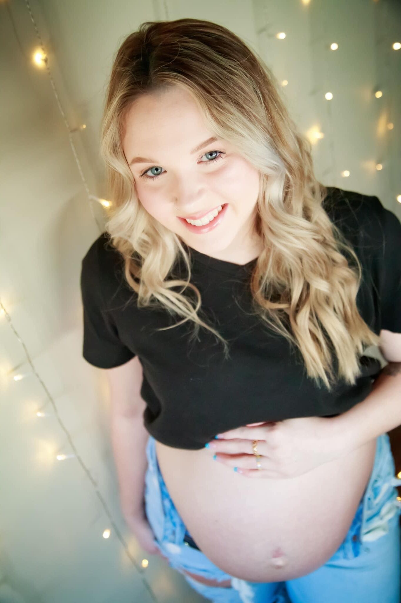Blonde Preggo Power 