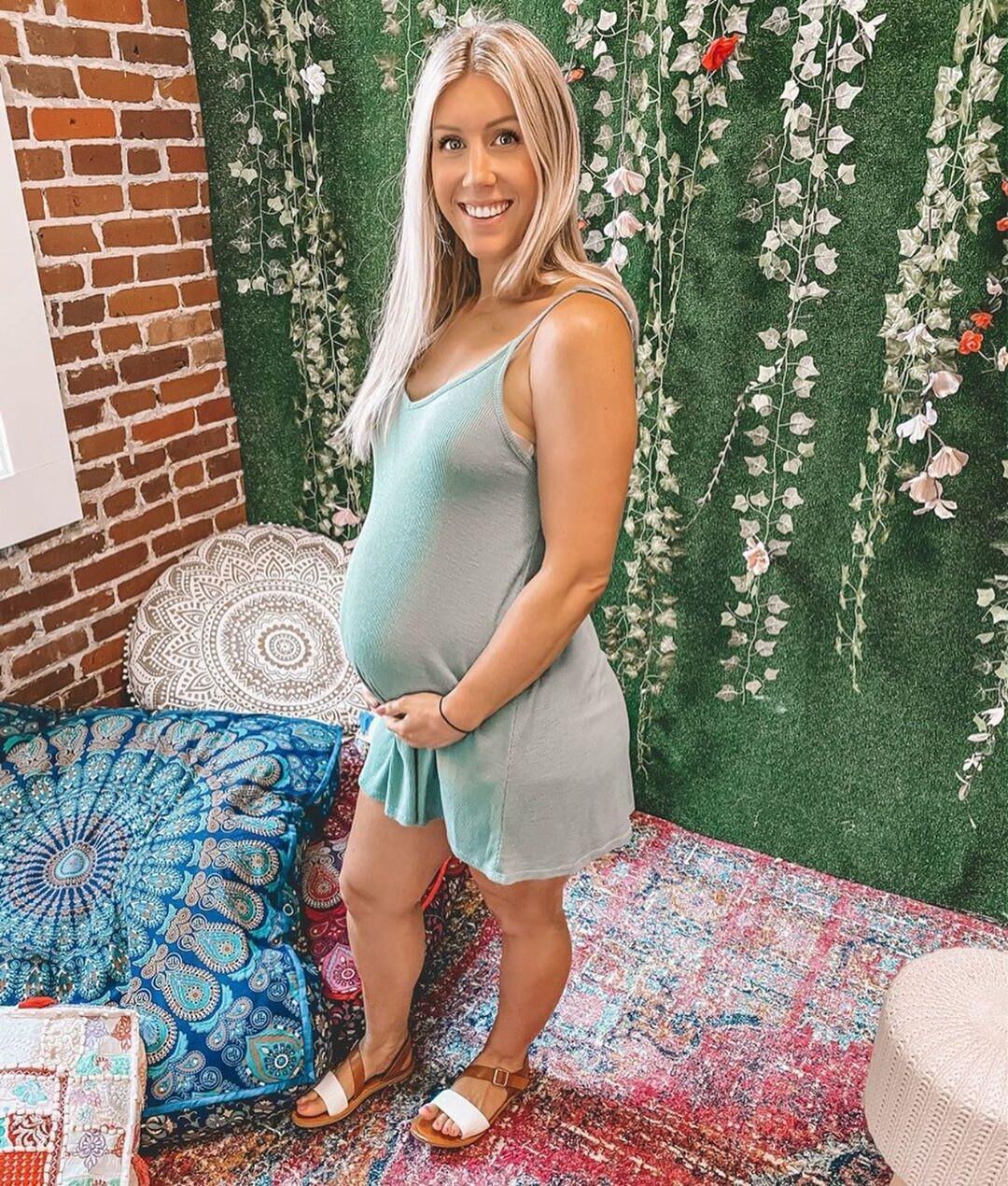 Stunning Pregnant Blonde 