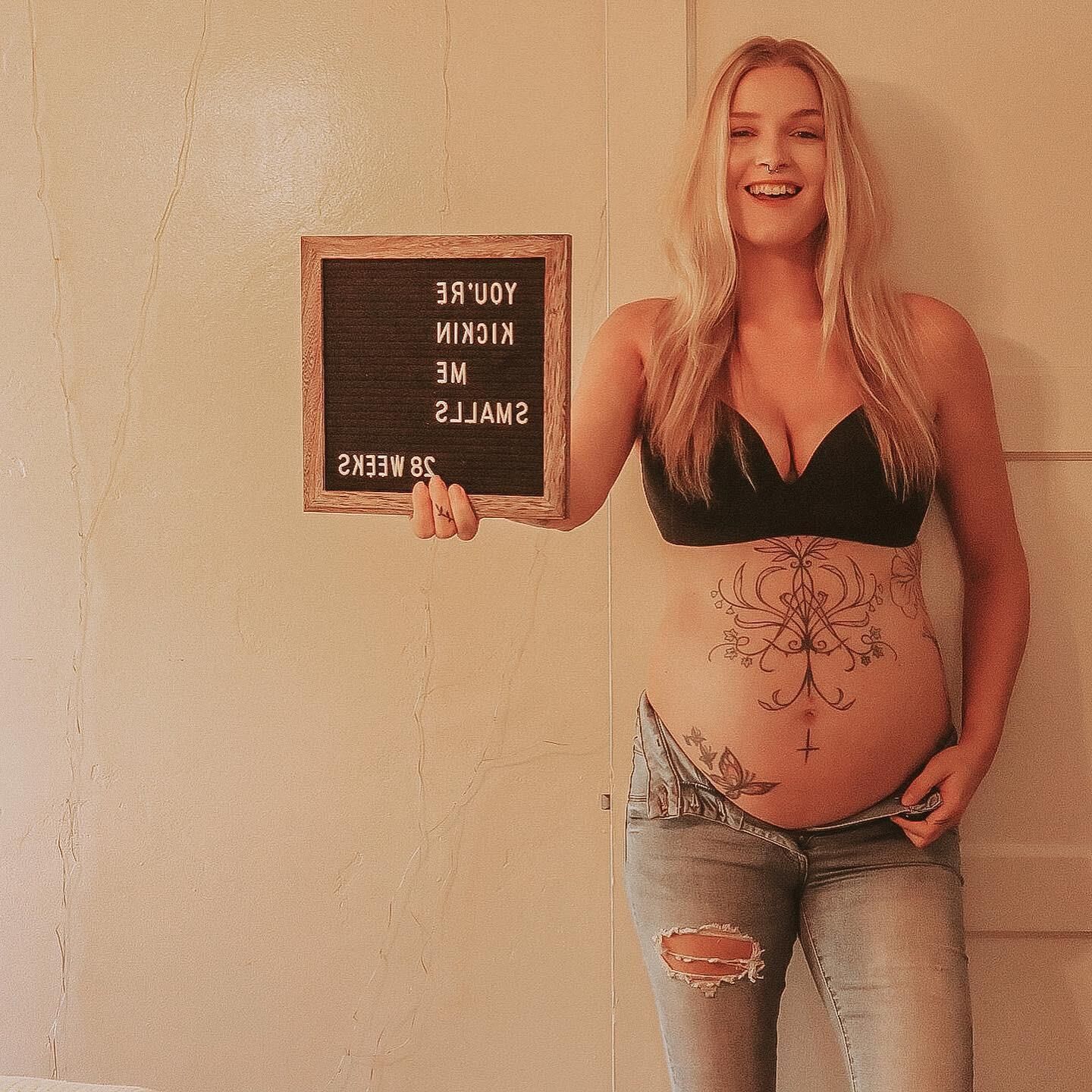 Blonde Preggo Power 