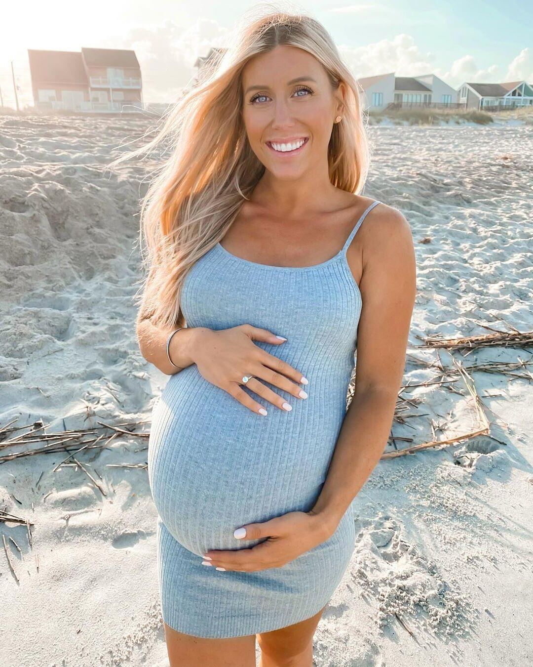 Stunning Pregnant Blonde 