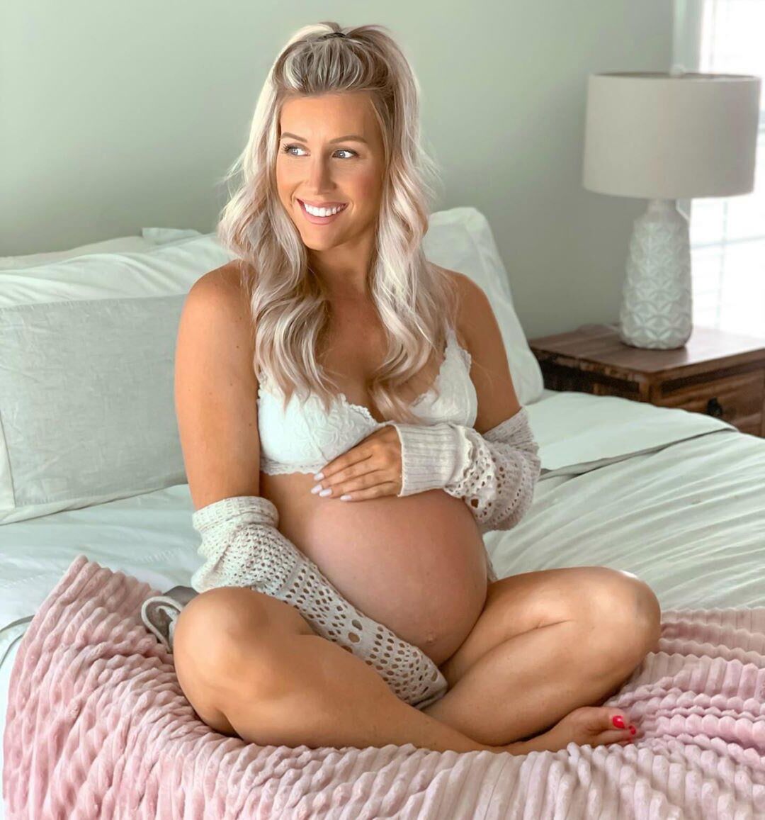 Stunning Pregnant Blonde 
